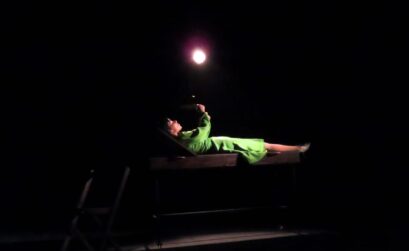 Dig Dutra com a peça “Inesgotável” no Teatro Cena Hum em Curitiba